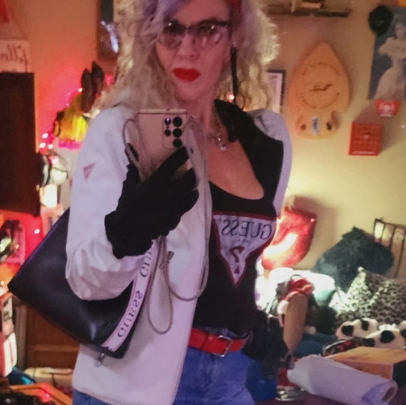 Meet your Posher, Heidi - Picture 12 of 12